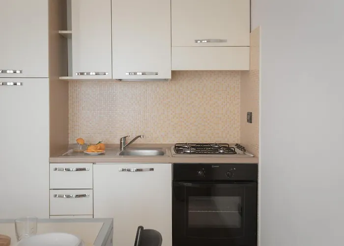 Stylish Le Fontane 2 Bedrapt T5 Sleeps 5