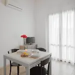 Stylish Le Fontane 2 Bedrapt T5 Sleeps 5 Villasimius