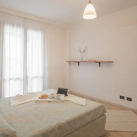 Stylish Le Fontane 2 Bedrapt T5 Sleeps 5 * Villasimius