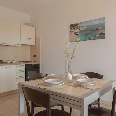 Stylish Le Fontane 2 Bedrapt T5 Sleeps 5 Apartman *