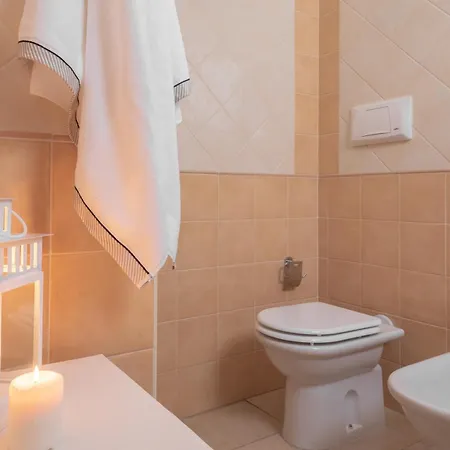 Stylish Le Fontane 2 Bedrapt T5 Sleeps 5 Villasimius