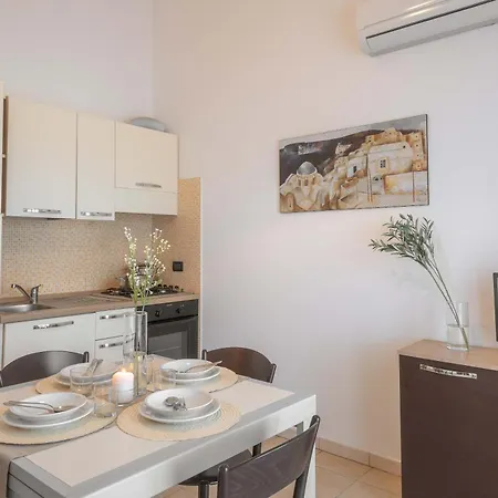 Stylish Le Fontane 2 Bedrapt T5 Sleeps 5 * Villasimius