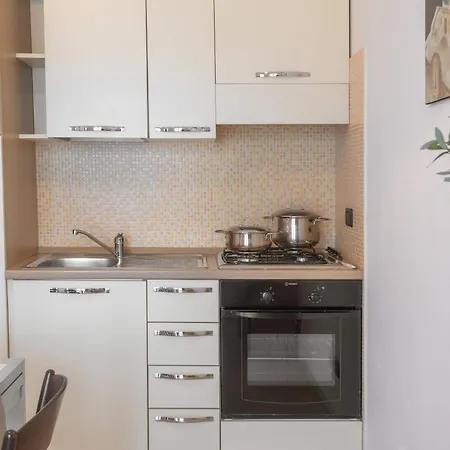 Stylish Le Fontane 2 Bedrapt T5 Sleeps 5 *