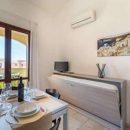 Stylish Le Fontane 2 Bedrapt T5 Sleeps 5 Villasimius