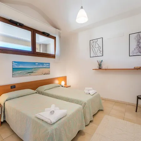 Stylish Le Fontane 2 Bedrapt T5 Sleeps 5 Apartment Villasimius