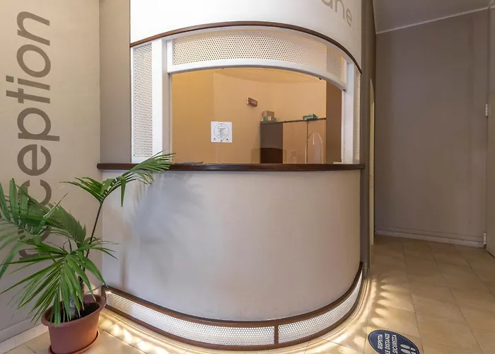 Апартаменти Stylish Le Fontane 2 Bedrapt T5 Sleeps 5