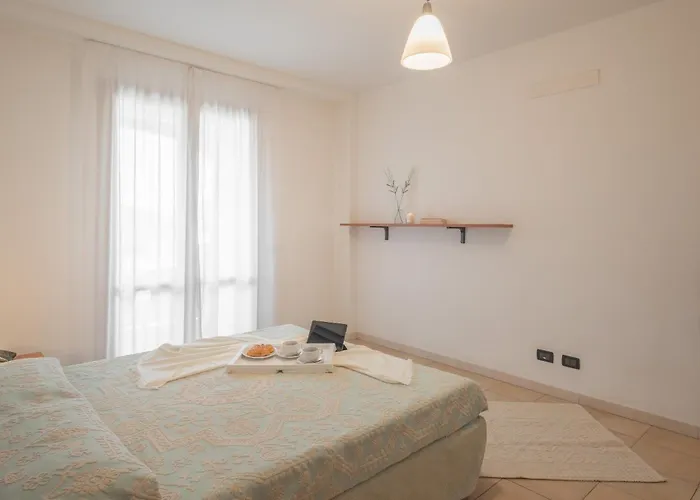Stylish Le Fontane 2 Bedrapt T5 Sleeps 5 * Villasimius