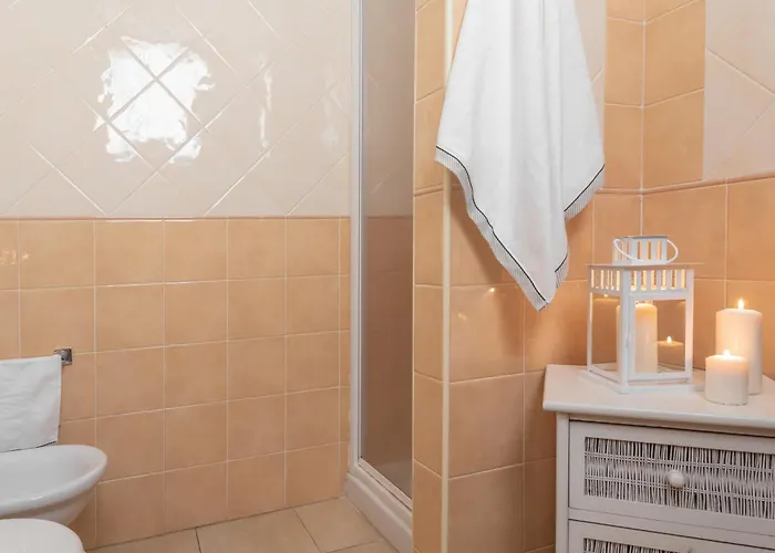 Stylish Le Fontane 2 Bedrapt T5 Sleeps 5 Apartment