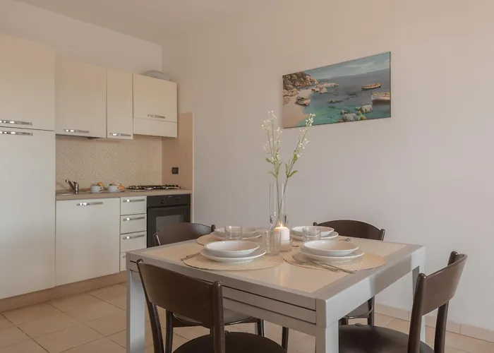 Stylish Le Fontane 2 Bedrapt T5 Sleeps 5 Apartment *