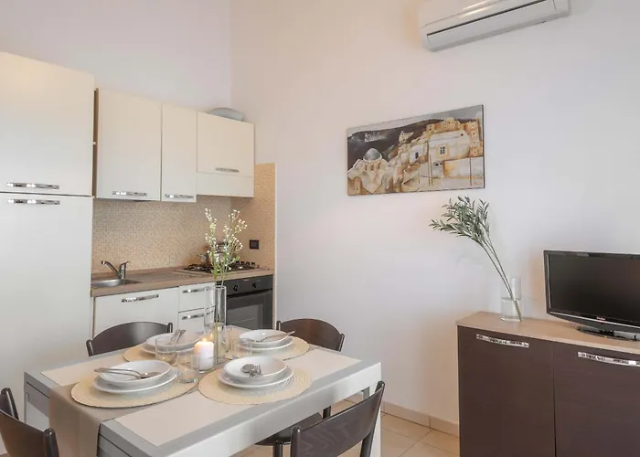 Stylish Le Fontane 2 Bedrapt T5 Sleeps 5 * Віллазімьюс